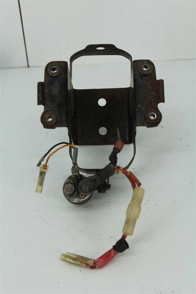 Honda CB175 1973 caja portabaterías  Foto 3 de 4