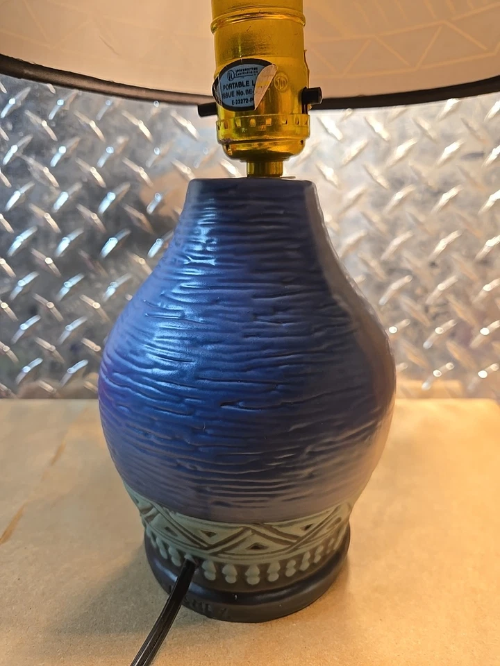 Lámpara de cerámica rara Disney "El Rey León" con pantalla que brilla en la oscuridad Foto 2 de 4