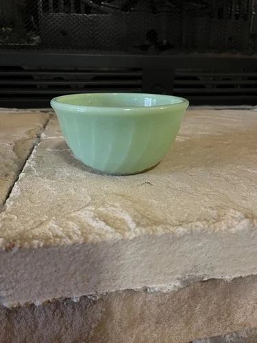 Rare 5 Inch Jadite Swirl Bowl