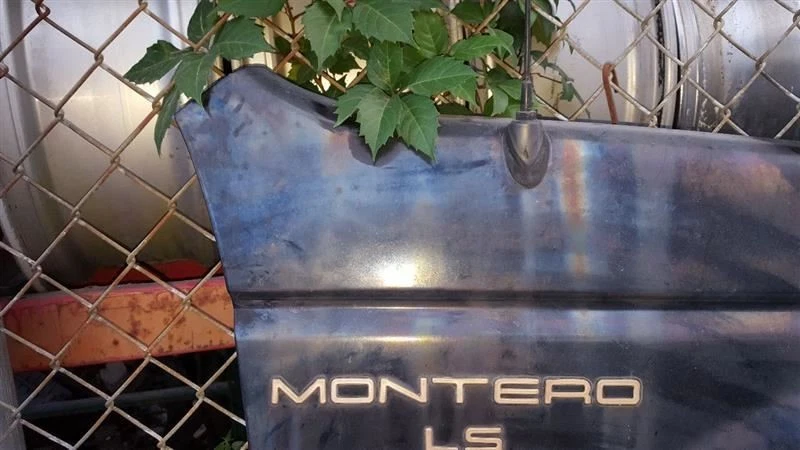 Passenger Fender Without Fender Flare Fits 92-97 99 MONTERO 1106414 - Image 2 of 4