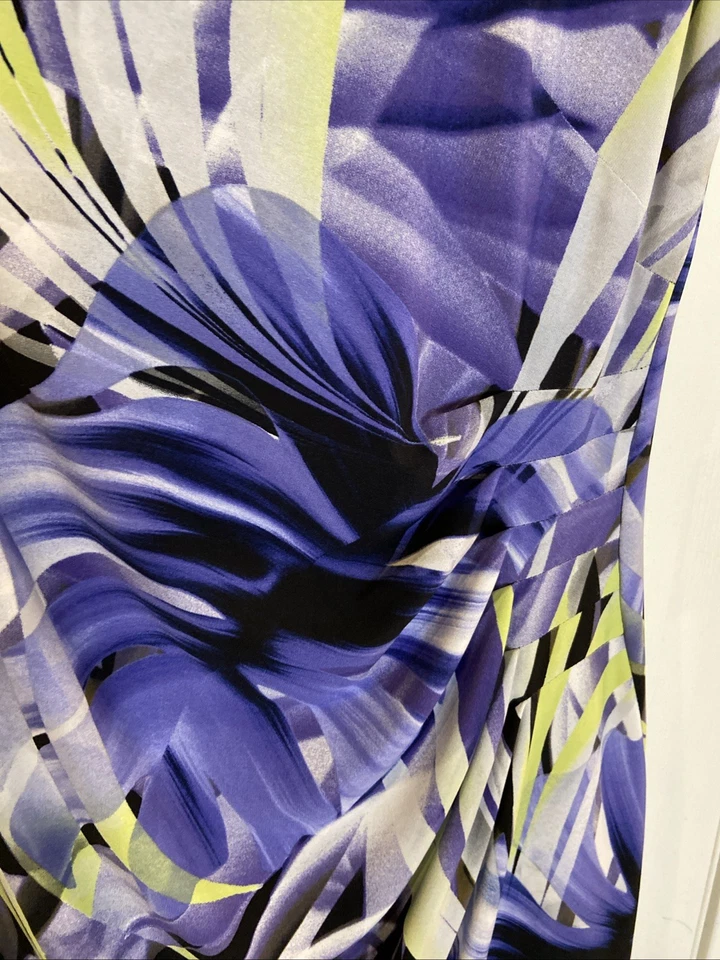 Vestido Connected Apparel para mujer talla 6 vestido sin mangas negro floral usado en excelente estado Foto 3 de 4