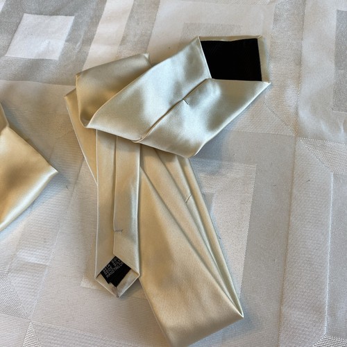 Barry Wang Mens ALL Silk Necktie Hanky Cufflink Set Wedding Pale Gold mcB1 - Picture 5 of 9