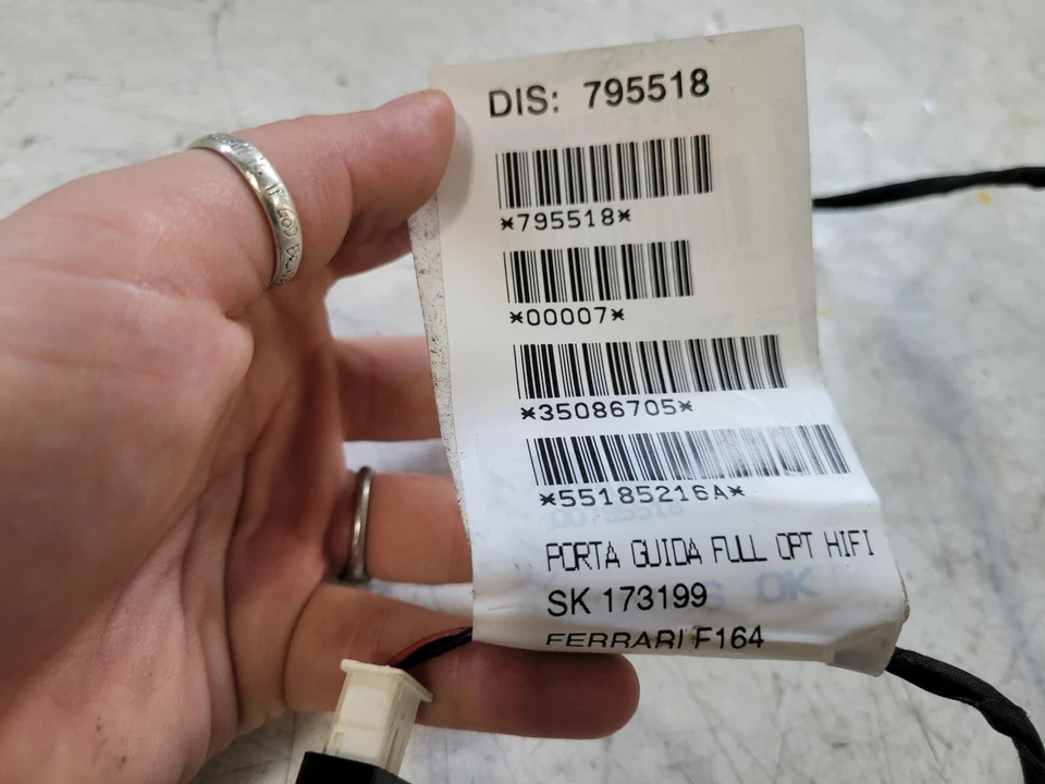 2017-2020 Ferrari Portofino OEM LEFT DRIVER DOOR WIRING HARNESS; PART# 795518 Foto 3 de 4