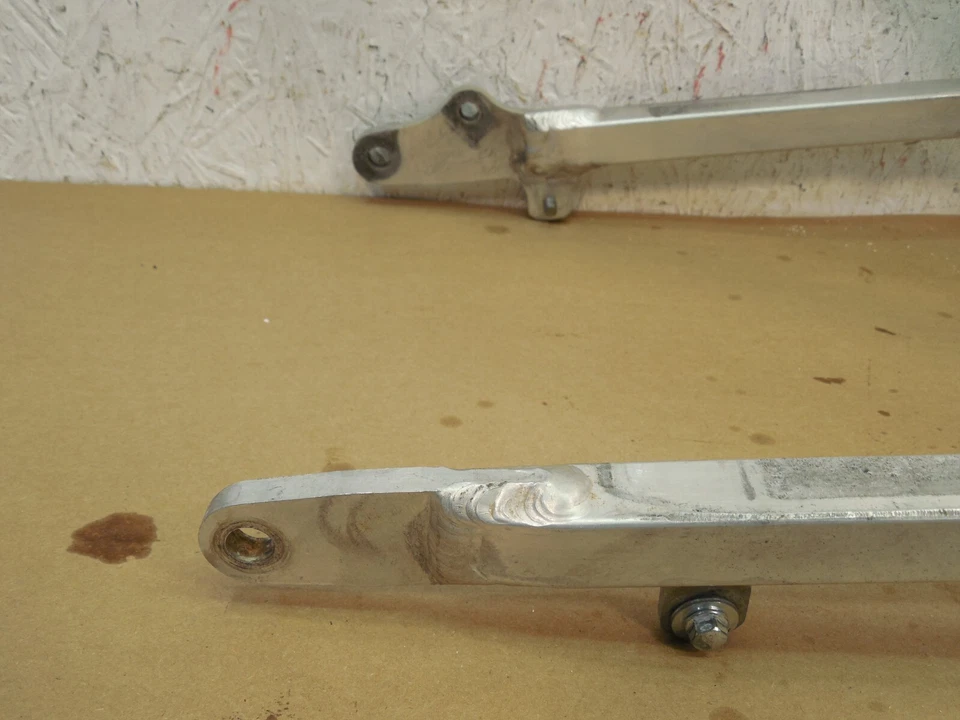 Soporte de asiento subchasis trasero Kawasaki KX250F 2012 Foto 3 de 4