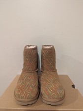 UGG Australia Toddler Classic II Graphic Stitch Short Boot Size 10 NEW NIB