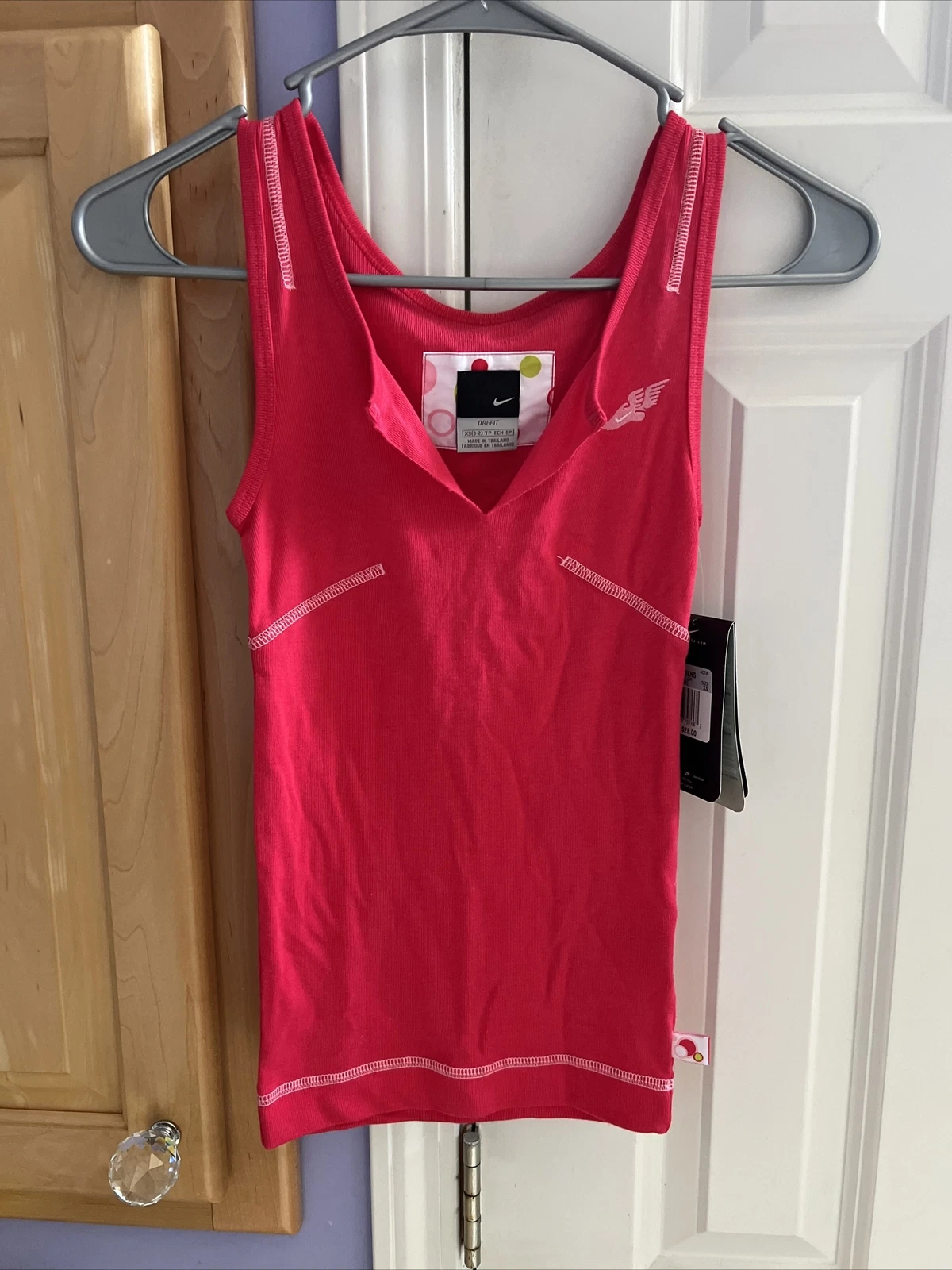 NIKE WOMEN Dri-Fit RED / WHITE STITCHES TANK TOP ACTIVE WEAR STANDARD FIT NWT.