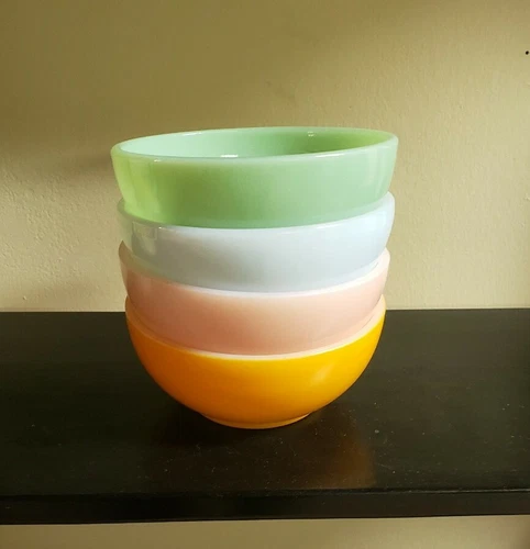 4 FIRE KING ANCHOR HOCKING JADEITE, BLUE, ORANGE & MORE 5" CHILI BOWLS