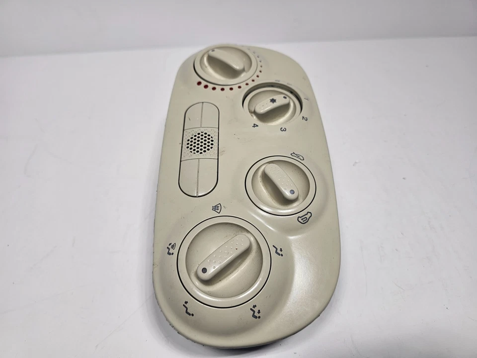 2012 - 2017 Fiat 500 Manual Climate Control Front Panel Trim Ivory 1WZ17JW4A - Image 3 of 4