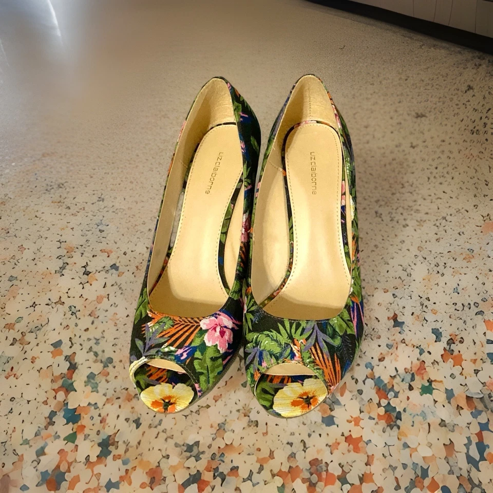 Liz Claiborne Size 8.5 Vibrant Tropical Floral Open Toe Cork Wedge Shoes 3”Heel - Image 3 of 4