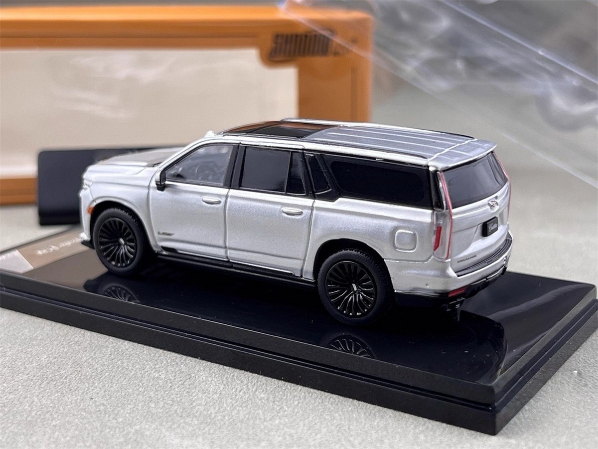 SHADOW PRO 1/64 Scale Cadillac Escalade ESV Silver Diecast Car