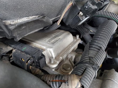 2005 Chevrolet Silverado 2500 OEM Speedometer Cluster LT 6.6L Automatic 15224144 - Picture 18 of 24