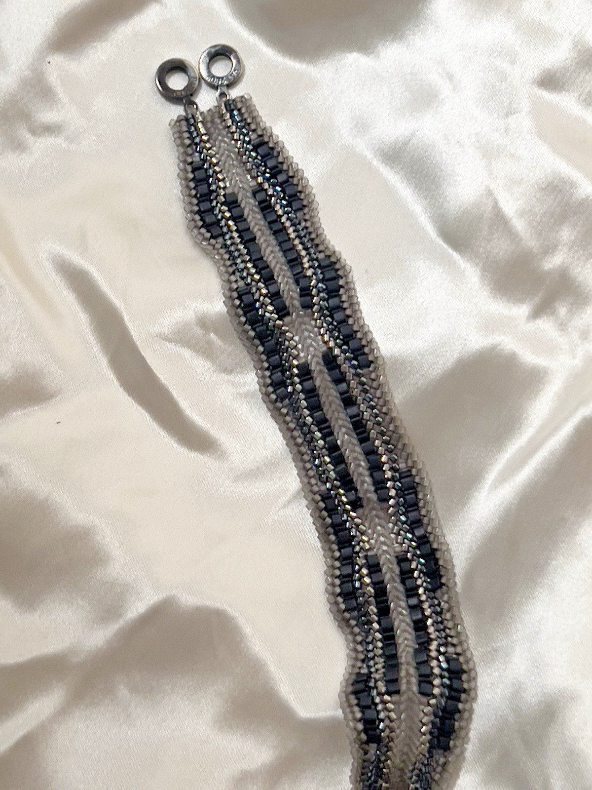 Vintage Beaded Bracelet With Snap Clasp-black, Grey, Iridescent Seed Bead-unique