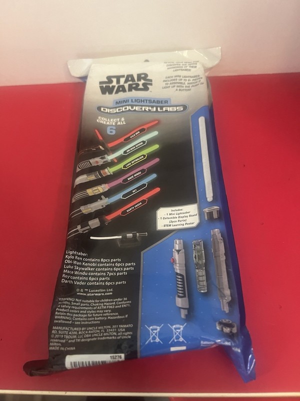 Star Wars Science Discovery Labs Mini Lightsaber  Surprise 