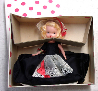 Nancy Ann Storybook Doll #173 POLLY Put the Kettle On Wrist Tag & Original Box