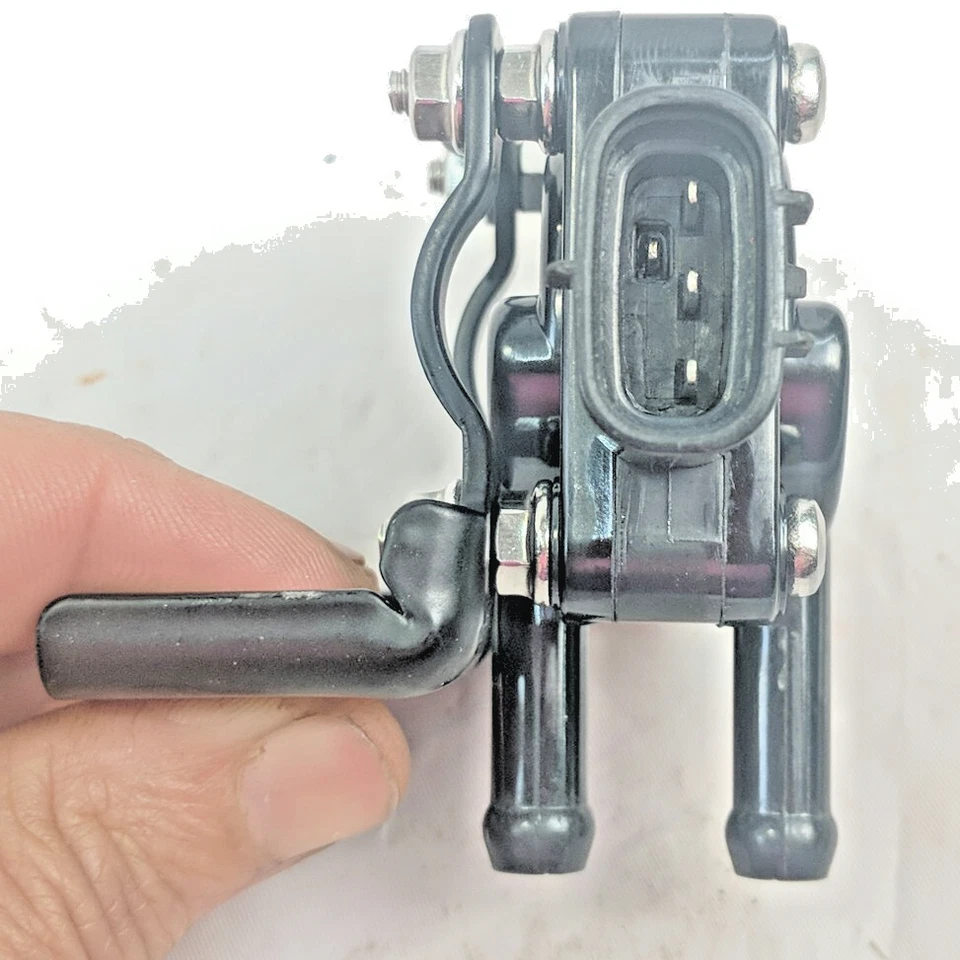 Dorman 9047106 Fits Blue Bird Crane Carrier DPF Differential Pressure Sensor NOS - Image 2 of 4