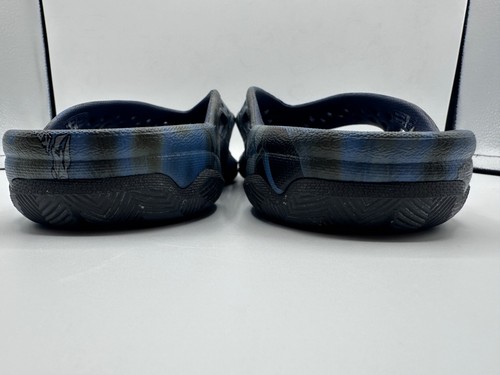 Crocs Classic Navy/Blue Hex Camo Flip Flops M8/W10 Lightweight Casual Sandals - Picture 7 of 9