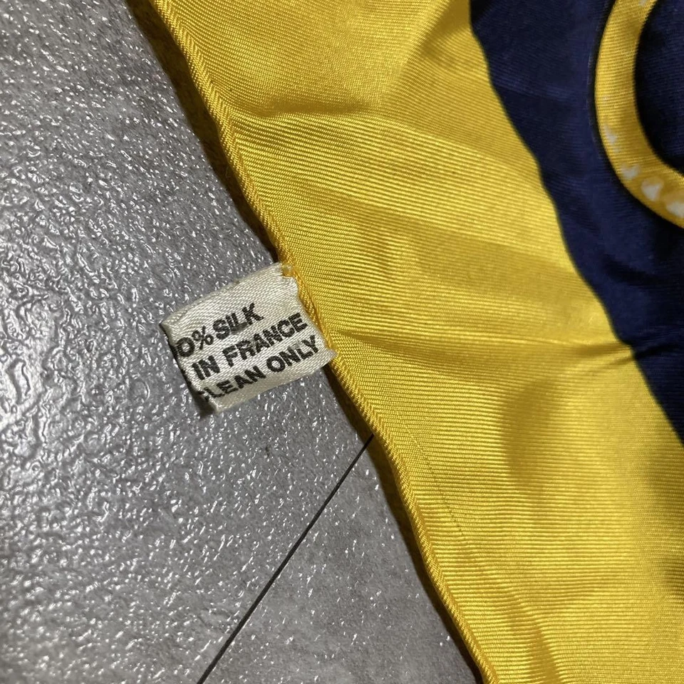 Cartier Vintage Silk Scarf Navy x Yellow Jewelry design 84cmx86cm Made in France - Image 2 of 3
