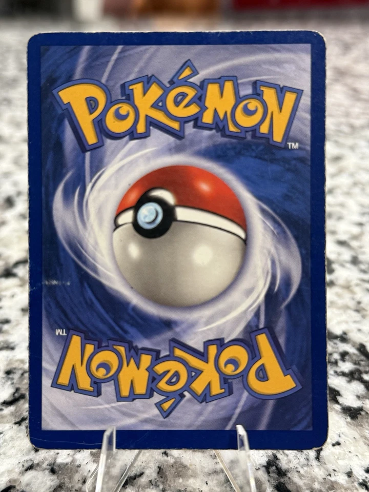 Pokémon TCG Charizard 4/102 Base Set Unlimited Holo Rare - Image 2 of 2