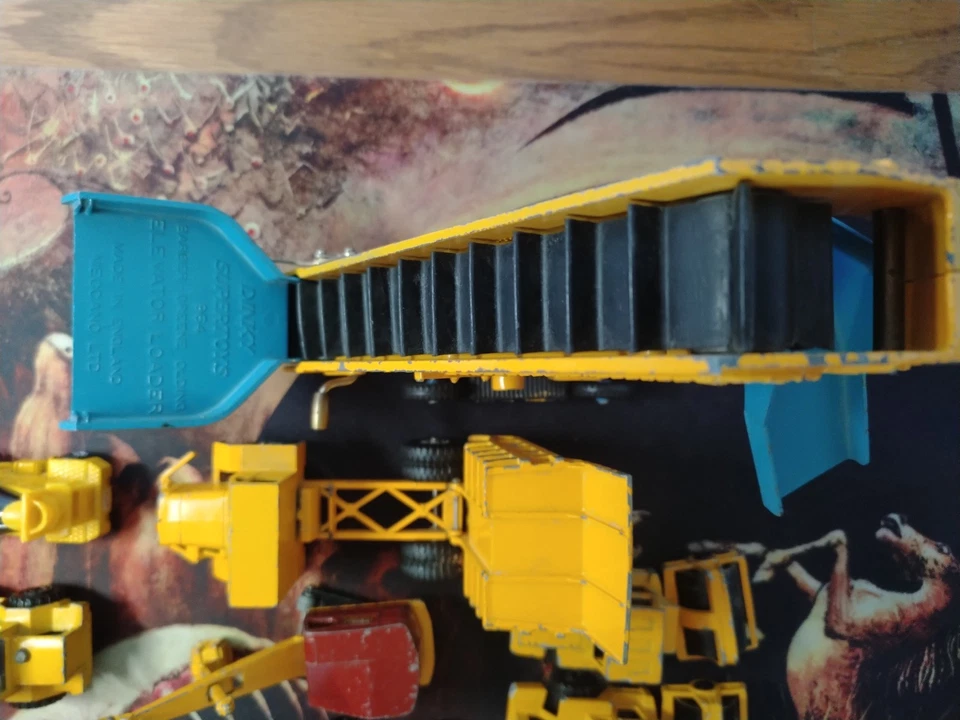 Lot of 15 Diecast Construction Vehicles (Dinky, Lesney, Foden etc.) Foto 3 de 3