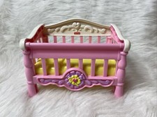Mattel Fisher-Price Dollhouse 2006 Snap N Style Baby Crib Pink & White