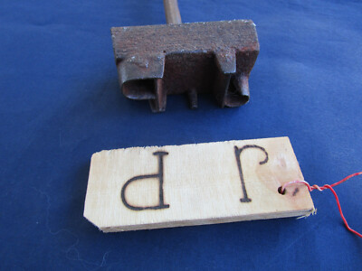 Ancien Fer à Marquer En Fonte – Manche Bois – Lettres Initiales JP – Outil Vintage