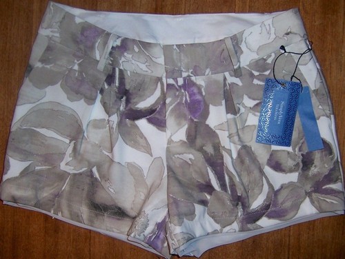 Shorts Floral Beige Simply Vera Wang Misses size 12 or 14 New - Picture 3 of 4