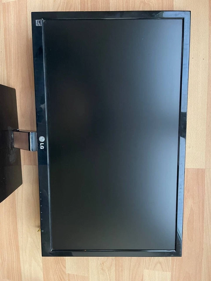 LG Flatron E2260S-PN - Bild 2 von 4