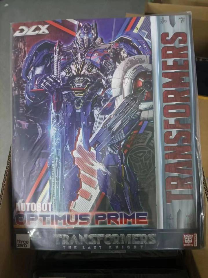 ThreeZero Transformers: The Last Knight Optimus Prime DLX