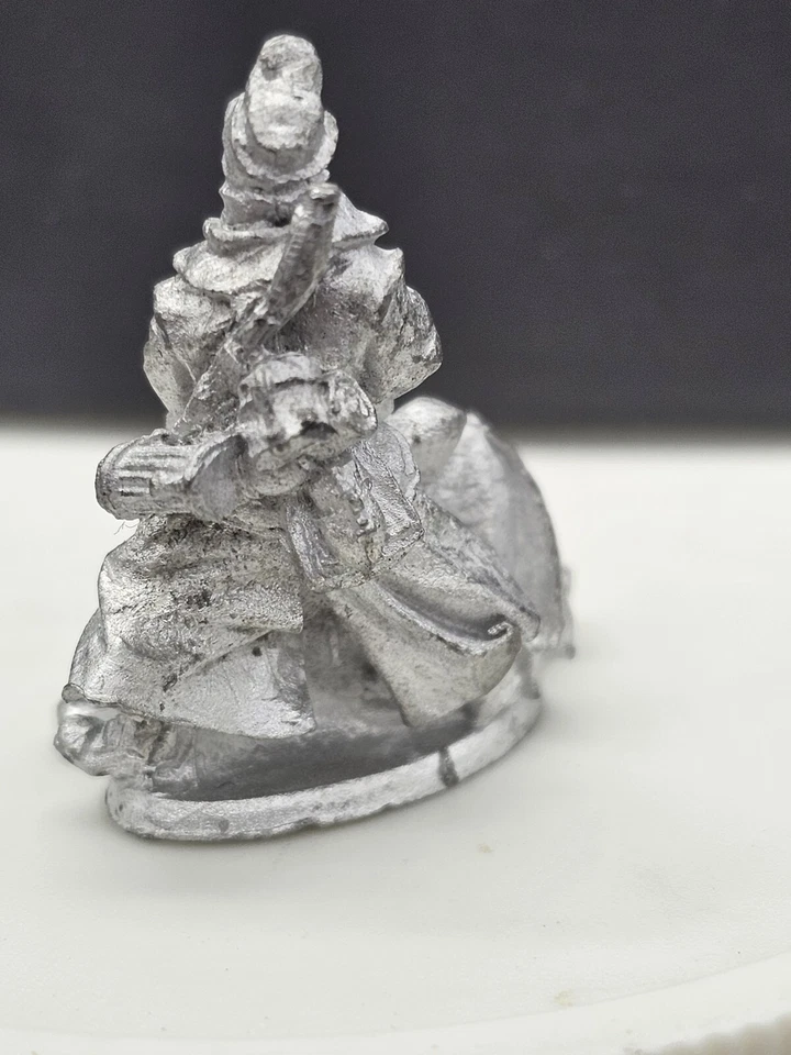 Miniaturas metálicas Warlord Games militar médico tirando camarada herido sin pintura Foto 4 de 4