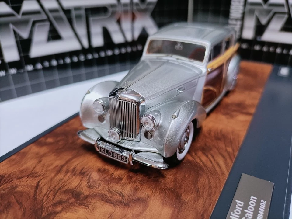 Modelo Tourer de lujo plateado Matrix 1:43 Bentley Mark VI Countryman Foto 2 de 4