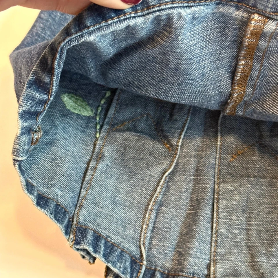 Falda vaquera Lee para niñas pequeñas bordada floral plisada cintura elástica 18 MO Foto 4 de 4