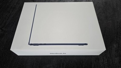 MacBook Air 13'' (M3) | 16GB RAM | 256GB SSD | Mitternacht | Modell A3113 | 31 Zy