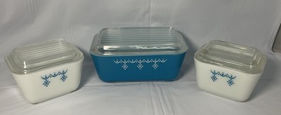 3 Vintage Pyrex Snowflake Garland Refrigerator Dishes With Lids Blue & White