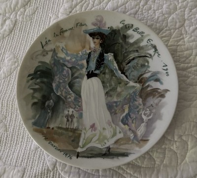 NIB Set of 12 Porcelain Plates D'Arceau Limoges Les Femmes du Siecle STUNNING!