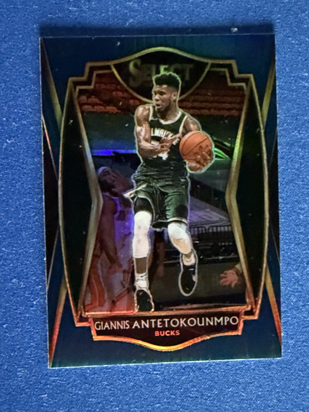 Giannis Antetokounmpo Bucks 2020 Select Premier Level Silver Prizm - ships PWE