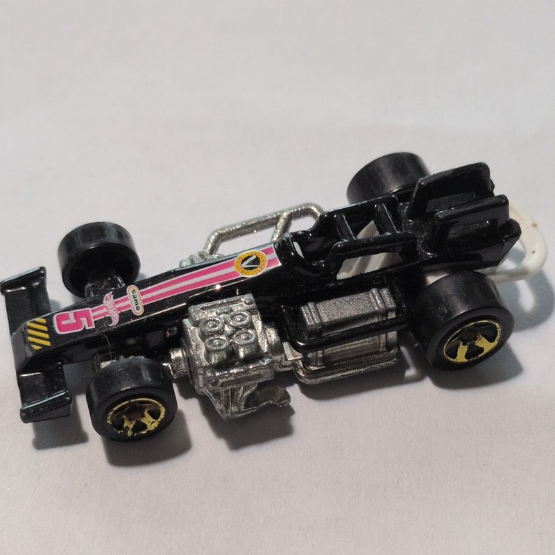 Hot Wheels Formula 1 Style Diecast Race Car #5 Black Pink Silver