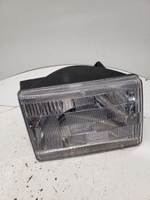 1993-1995 Jeep Grand Cherokee Passenger Right Headlight Oem 1370326
