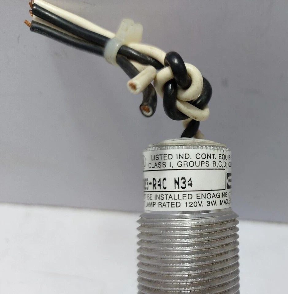 Hubbell Killark G0B3-R4C N34 Green Pilot Light Control Operator Lamp.Rated 120V - Image 3 of 4