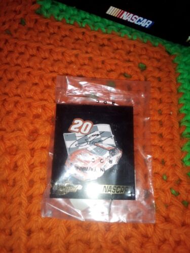 Tony Stewart hat pin new in packaging - Picture 1 of 1
