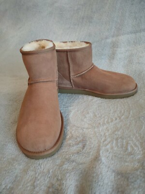 UGG Herren Classic Chestnut Mini Stiefel. UK Größe 9,5 Traumhafter Zustand