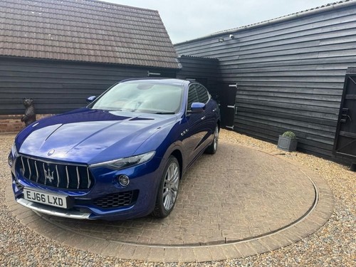 2017 Maserati Levante 3.0D V6 SUV 5dr Diesel ZF 4WD Euro 6 (s/s) (275 ps) ESTATE - Picture 2 of 24