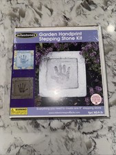 Milestone Garden Handprint Stepping Stone Kit