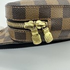 Foto 9 di 16