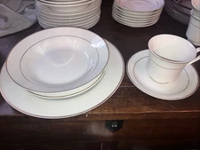 5 Piece Potter & Smith Off White Dinner Service For 1 w/ Gold Trim. Plates Bowl