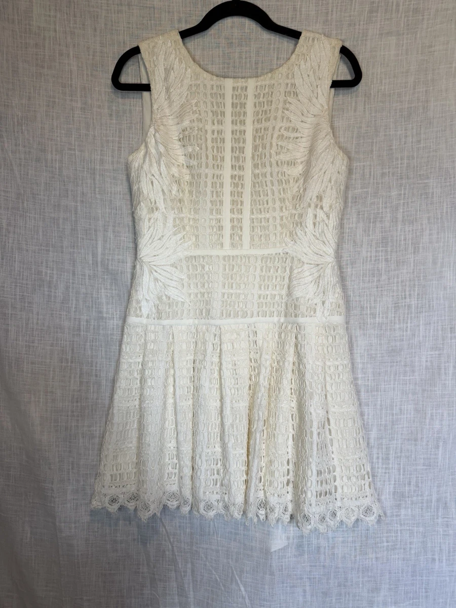 bcbg white lace short dress Bcbgmaxazria Lace Short Evening Dress In Natural - 30% Off