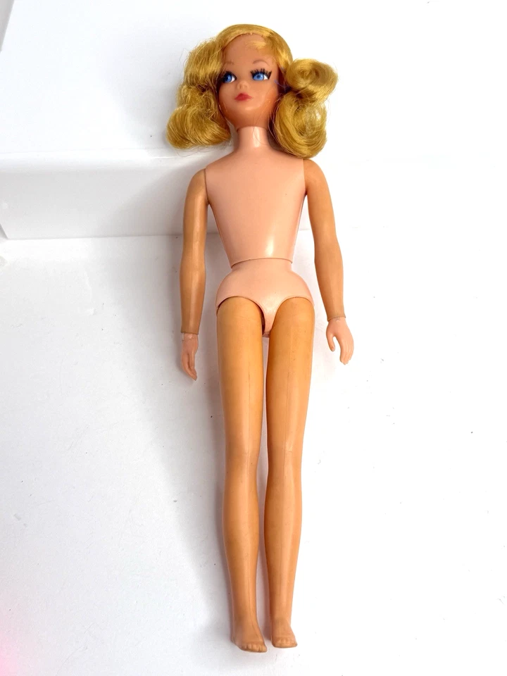 Vintage 1970 Mattel Living Skipper Doll – TNT Waist Bend Legs Blonde – Taiwan - Image 3 of 4