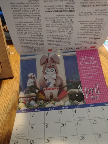 Needlecraft Shop 96251 PLASTIC CANVAS. CALENDAR '96 Plastic Canvas Patterns - Picture 3 of 3