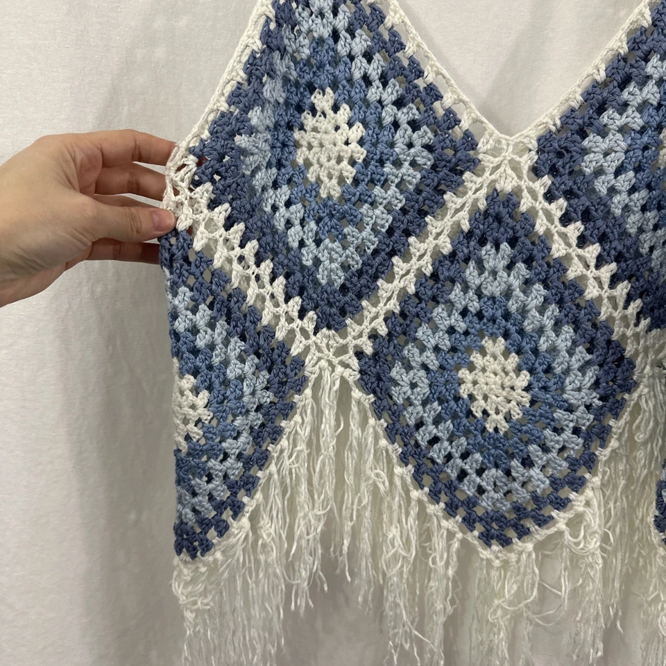 Camiseta sin mangas Altar’d State Granny cuadrada azul con flecos de ganchillo para mujer L Boho Festival Foto 4 de 4