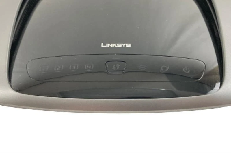 Linksys WRT31ON V2 Wireless-N Gigabit Router - Untested, No Cords, Pre-Owned - Image 3 of 4