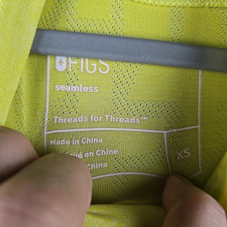 Exfoliante inferior Figs Apariente para mujer talla XS amarillo cuello falso manga larga Foto 4 de 4